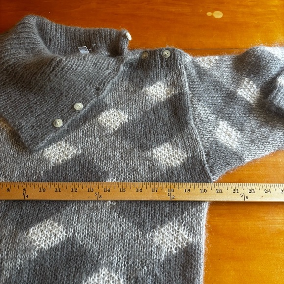 Banshee vintage diamond O’Hare blend cream and gray geometric cozy roll sweater - Picture 7 of 10